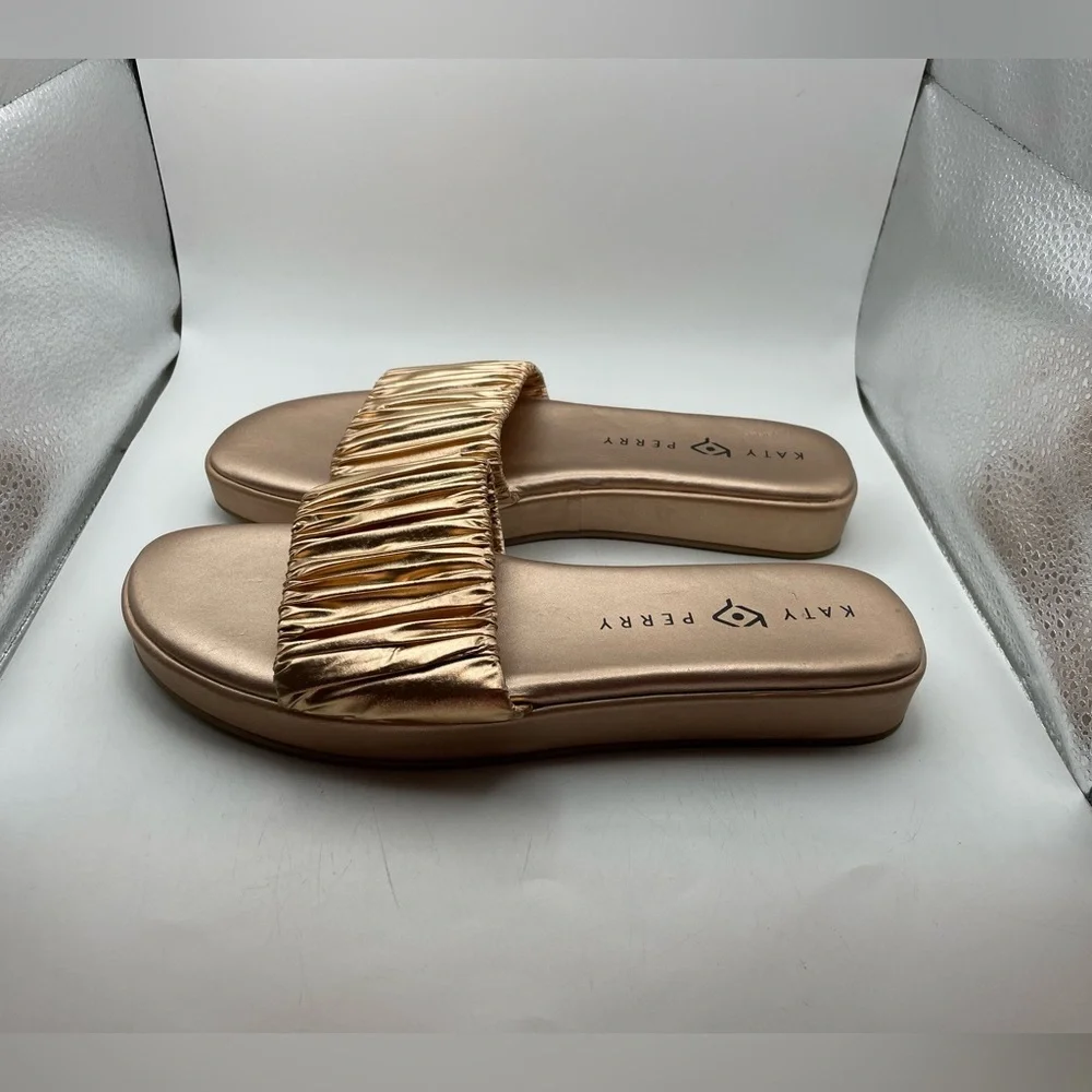 Katy Perry The Lizzie women’s rose gold slide sandals size 9.5